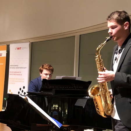 Größeres Bild ansehen